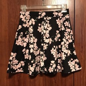 Juniors Floral Skirt, Size XS